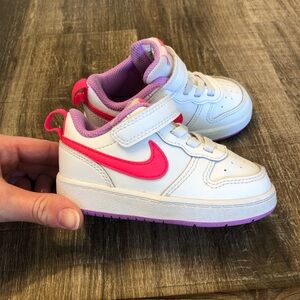 Toddler Nike sneakers
